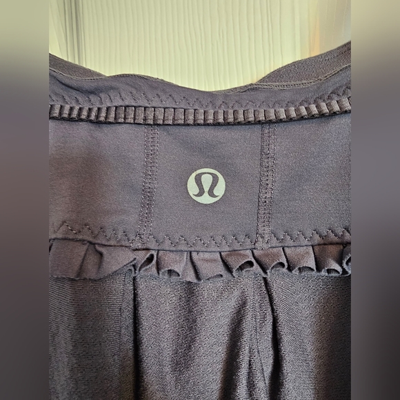 Lululemon Priti Ruffle top sz 6 - Picture 3 of 7